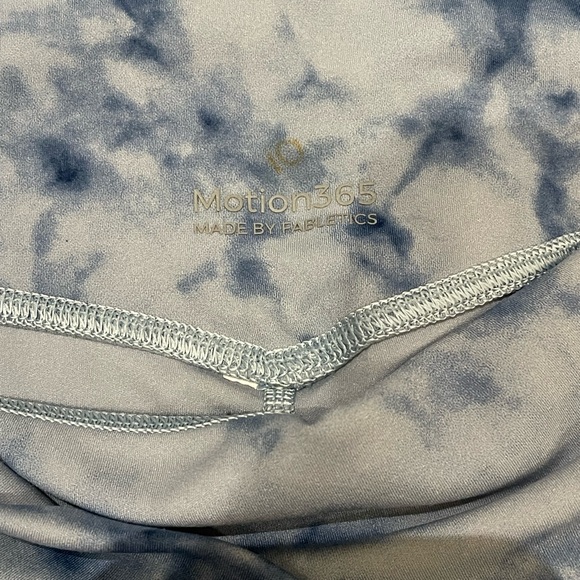 Fabletics Motion365+ Leggings, Size Small - Picture 3 of 3